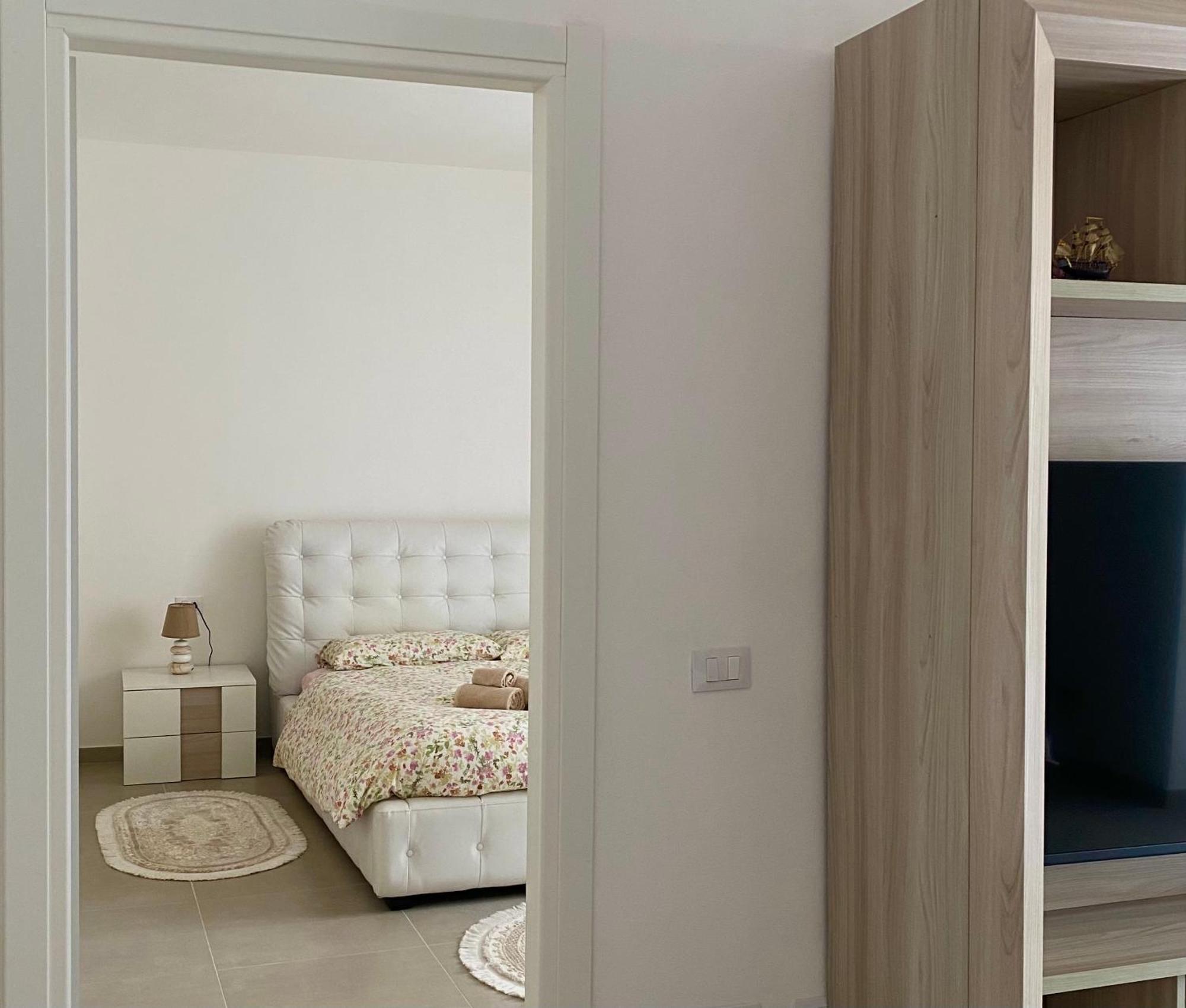 Luna Apartment ヴェルバーニア エクステリア 写真