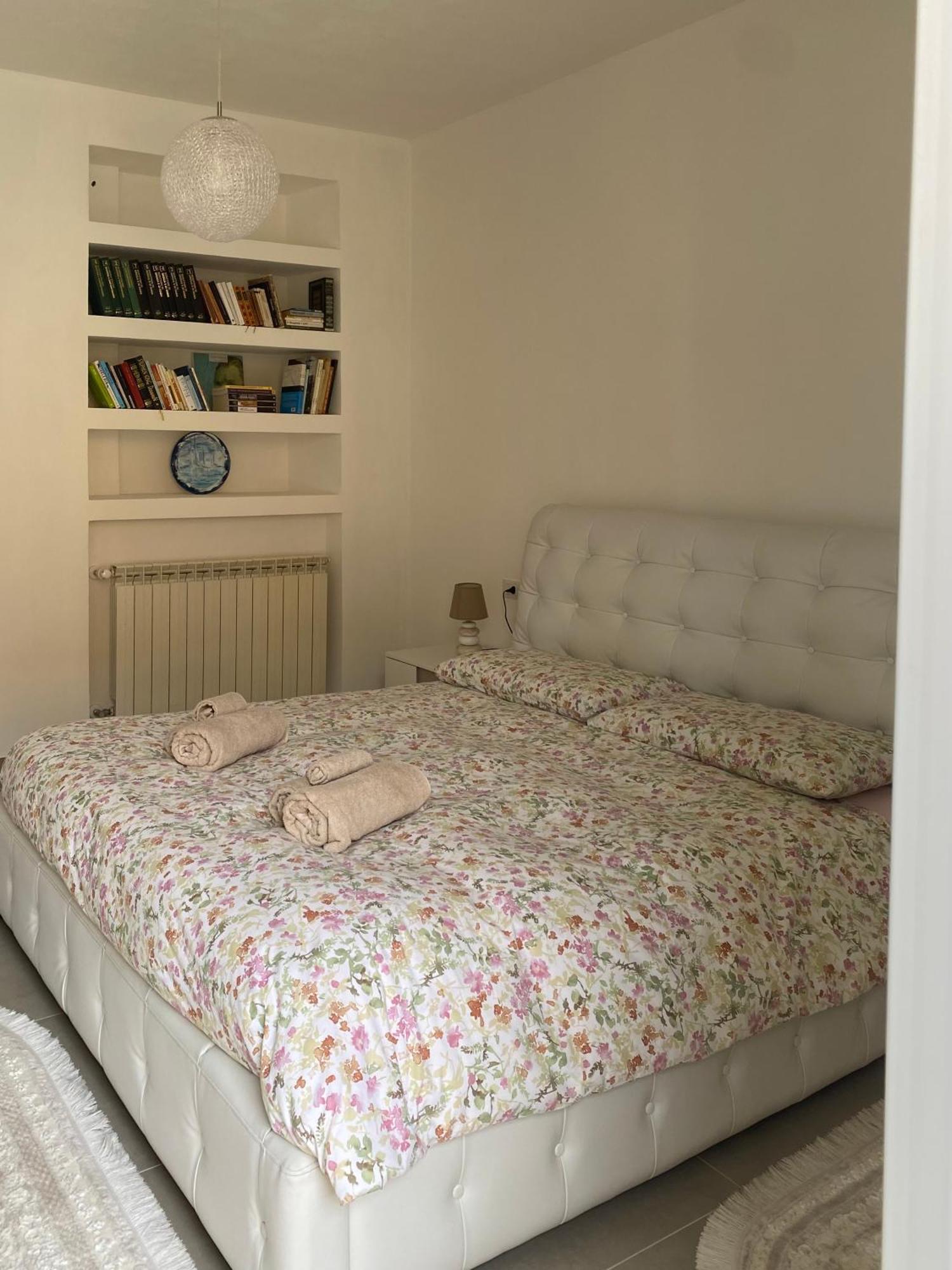 Luna Apartment ヴェルバーニア エクステリア 写真