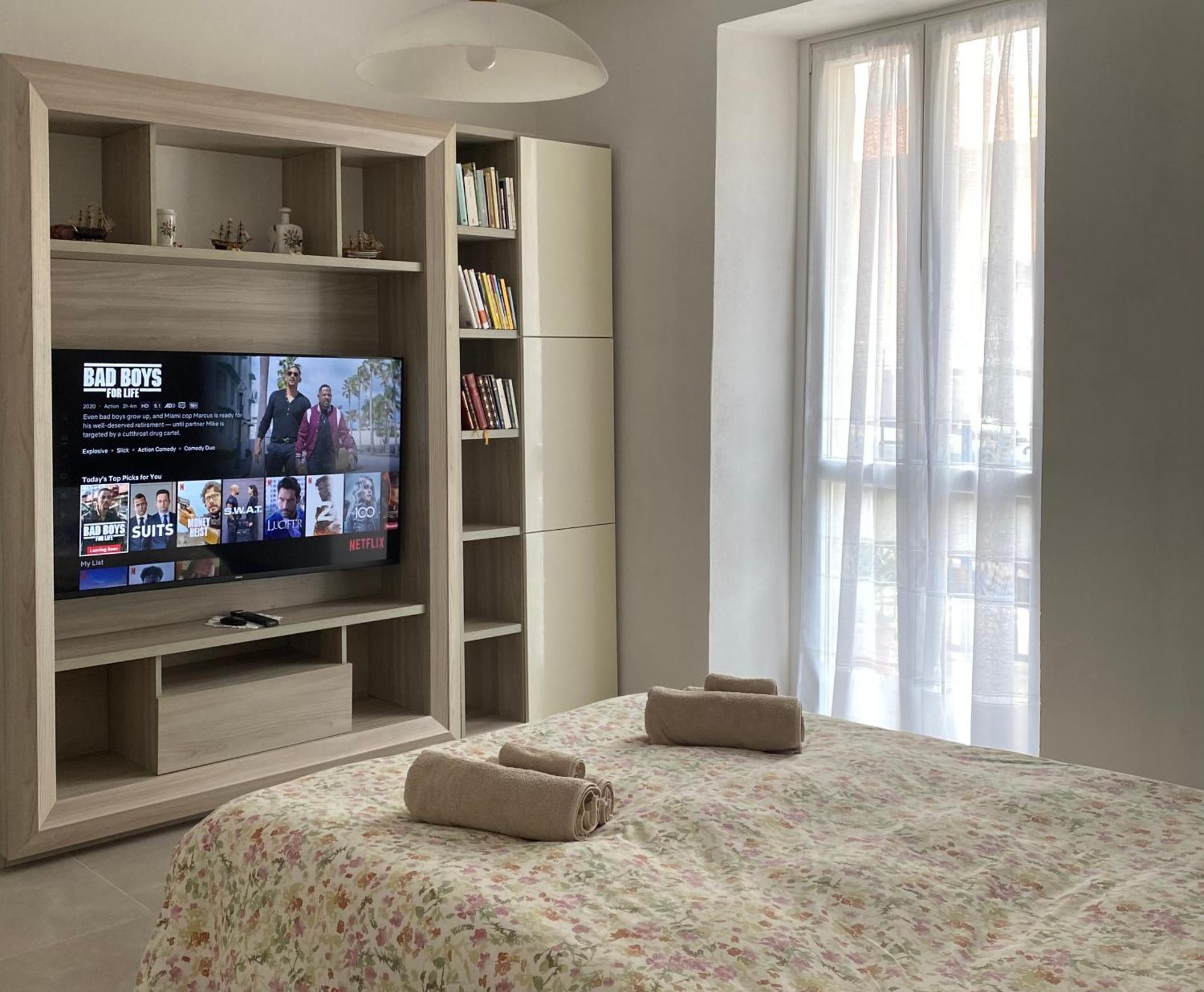 Luna Apartment ヴェルバーニア エクステリア 写真